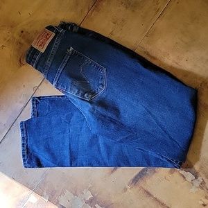 Levis mid rise skinny jeans